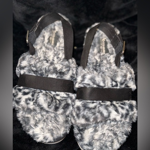 Koolaburra By UGG Fuzzed Out Cheetah Womens Size 9 Black White Slide Sandals - Picture 6 of 15